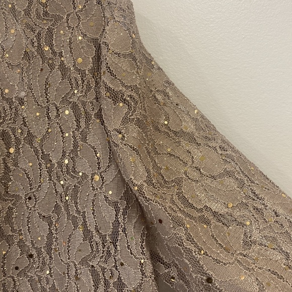 2‎ Piece Tank Lace Overlay With Lace Cardigan - Picture 4 of 16